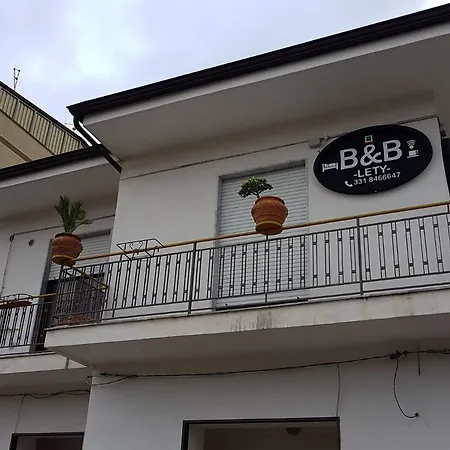 Leti Battipaglia