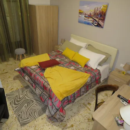 Bed & Breakfast Leti 2*