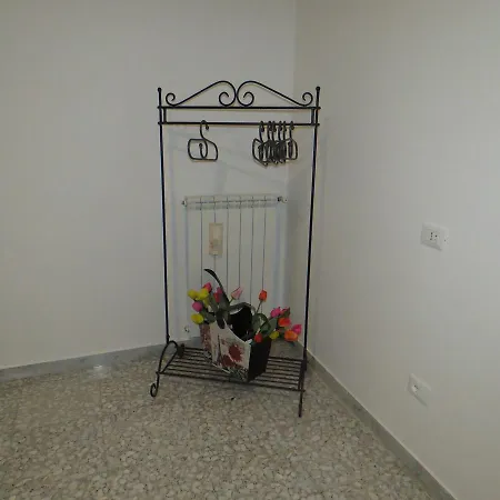 Bed & Breakfast Leti 2*
