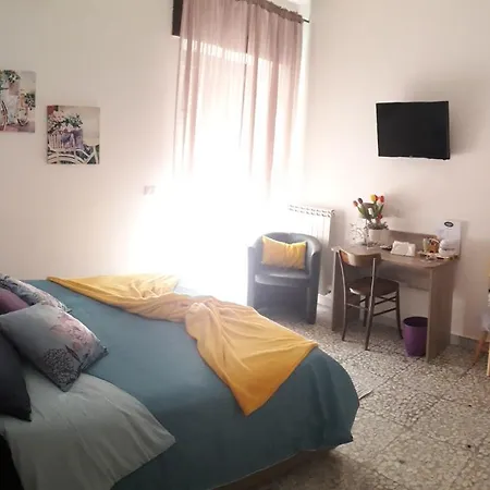 Bed & Breakfast Leti 2*